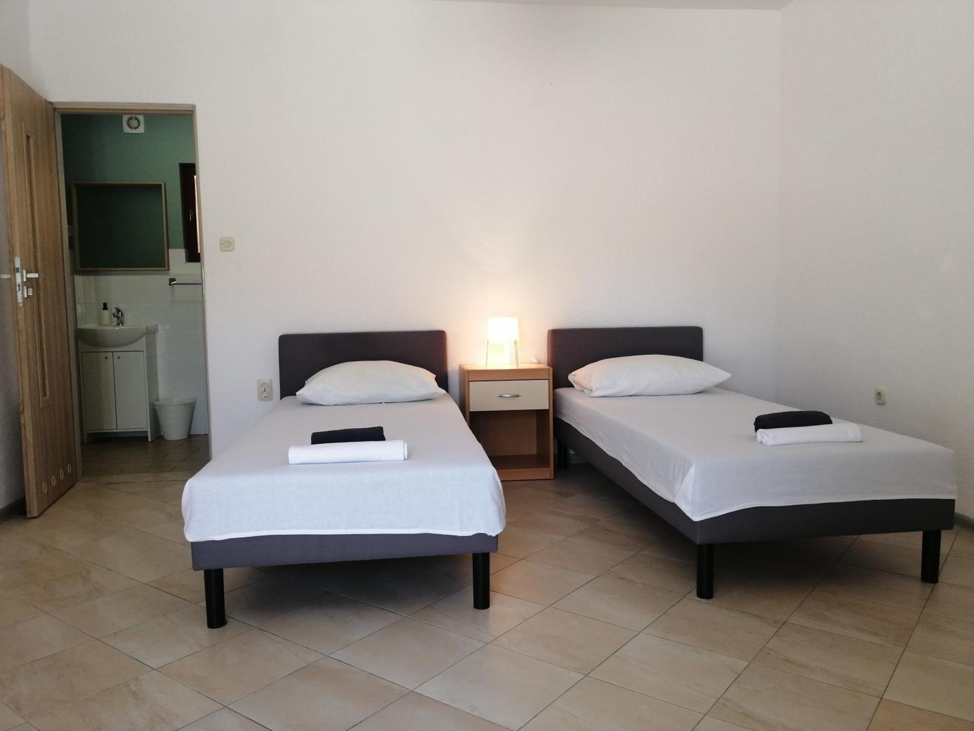 Trim Rooms And Apartments Lovište Zimmer foto